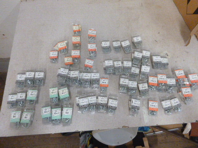 lot 55 image: Large Lot of Miscellaneous Metal Screws