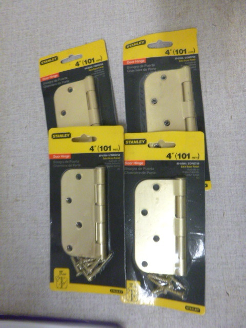 lot 62 image: 4 NEW Stanley Door Hinges