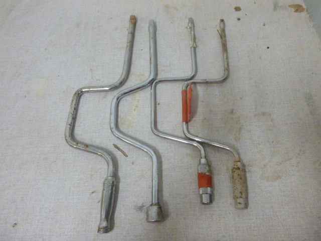 lot 93 image: 4 Speeder Wrenches