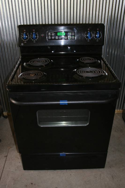 lot 7 image: Electric Oven