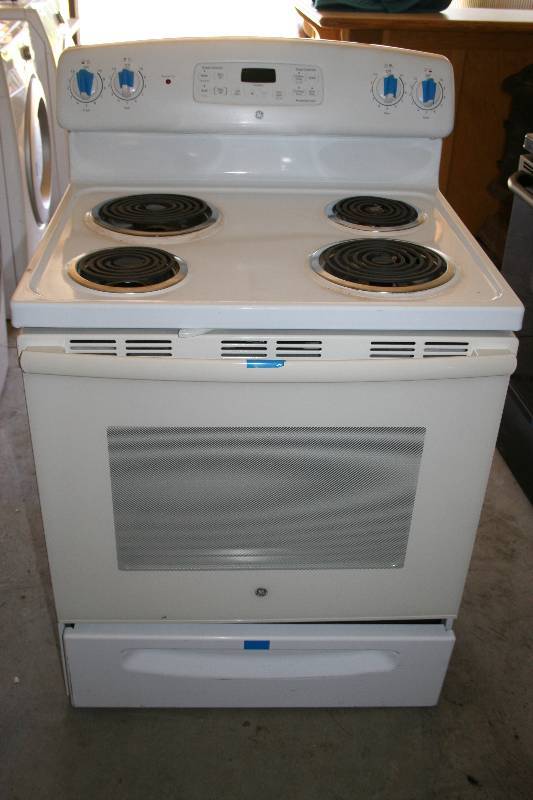 lot 8 image: Electric Oven