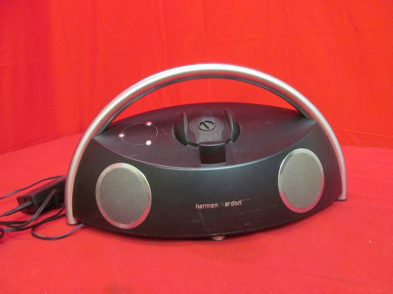 lot 98 image: Harman Pardon Go and Play Micro MP3 Player