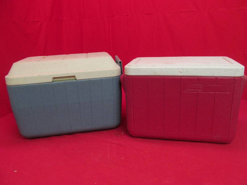 lot 113 image: 2 Coleman Coolers - 2434 Quart