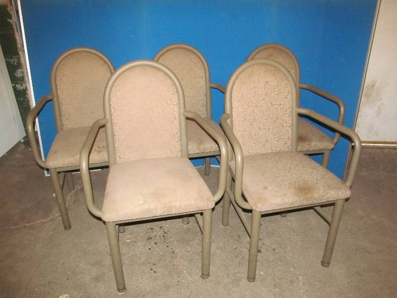 lot 28 image: 5 Rest. Quality Office Room Chairs