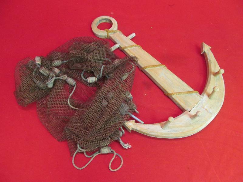 lot 61 image: Wood Anchor Wall Dcor 23 Tall, Fish Net Basket Dcor