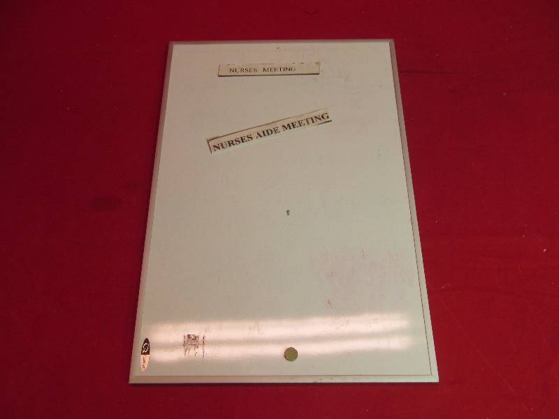 lot 83 image: Magnetic White Board 16x23