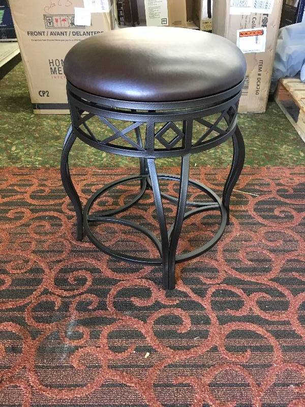 lot 155 image: LEATHER BAR STOOL, RETAIL $129.99