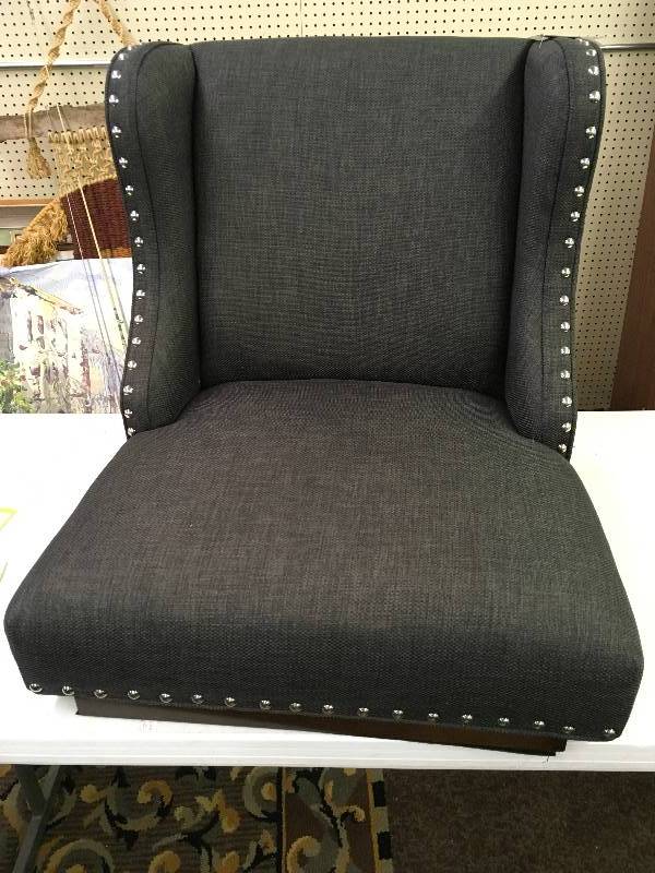 lot 168 image: FABRIC ACCENT CHAIR, RETAIL $299.99