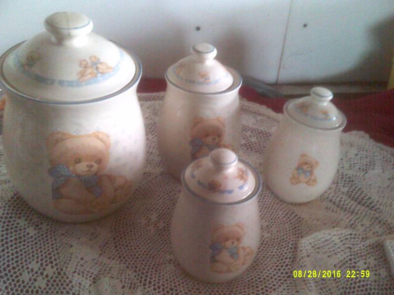 lot 28 image: SET OF 4 CROCK CANESTERS