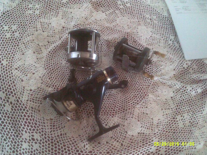 lot 37 image: GARCIA OPEN FACE , SHAKE SPEAR AND OCEAN BAY REELS