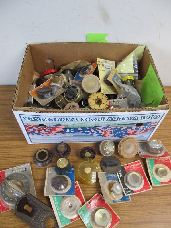 lot 64 image: Huge Lot of Vintage Radio & TV Knobs - OVER 8 LBS