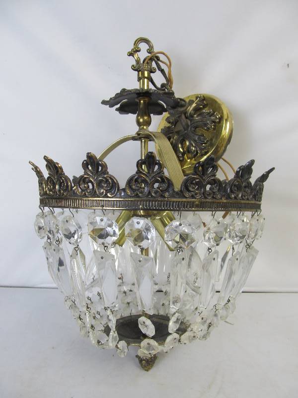 lot 83 image: Vintage Brass & Crystal Prism Hanging Light Fixture