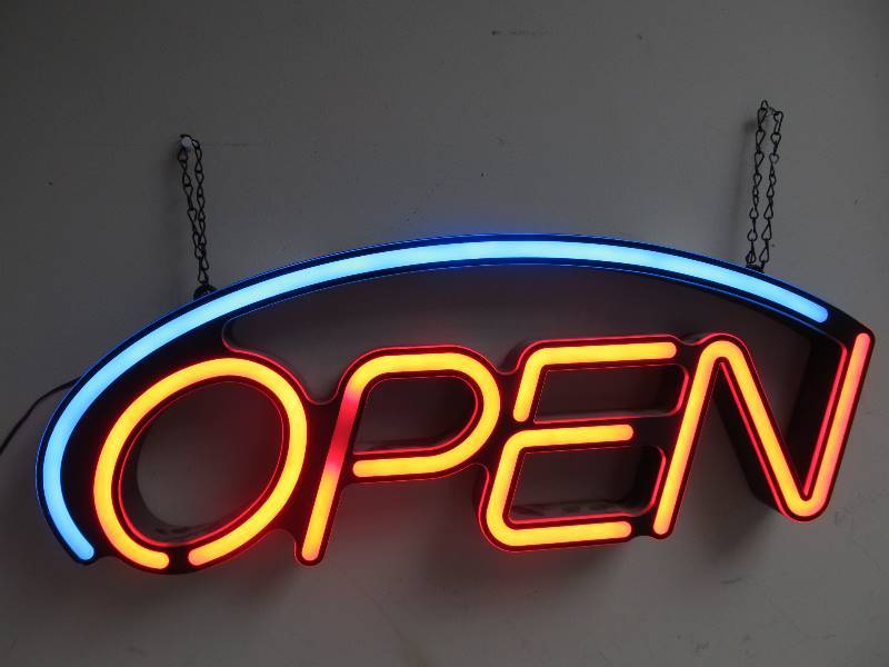 lot 148 image: Working Lighted Open Sign