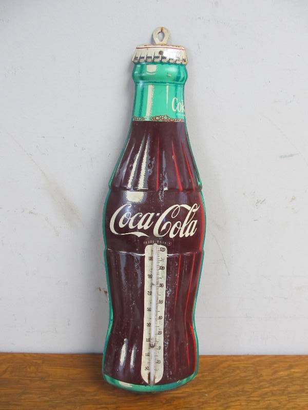 lot 16 image: Vintage 1950s Tin Coca Cola Bottle Thermometer