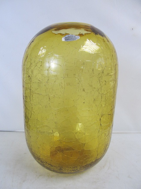 lot 104 image: Large Vintage BLENKO Handcrafted Amber Crackle Glass Jar