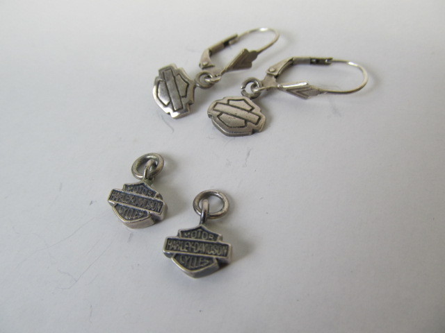 lot 106 image: Vintage Sterling Silver HARLEY DAVIDSON Earrings & Charms