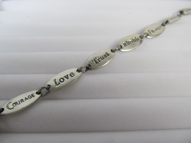 lot 109 image: Sterling Silver Inspirational Encouraging Words Bracelet