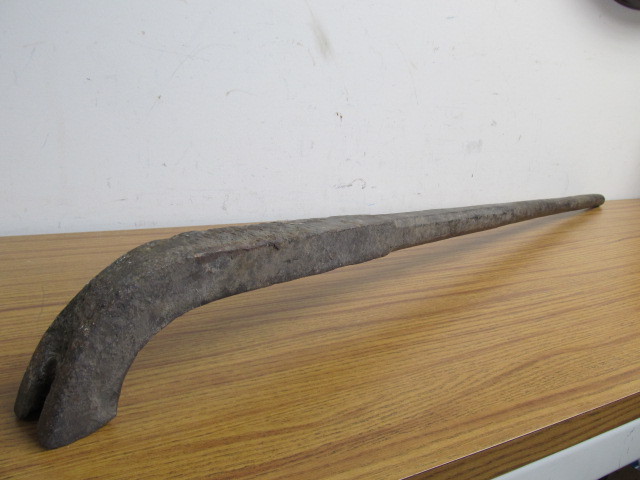 lot 120 image: Heavy Duty Antique Iron CSTPM&ampO Railroad&nbspPry Bar Tool