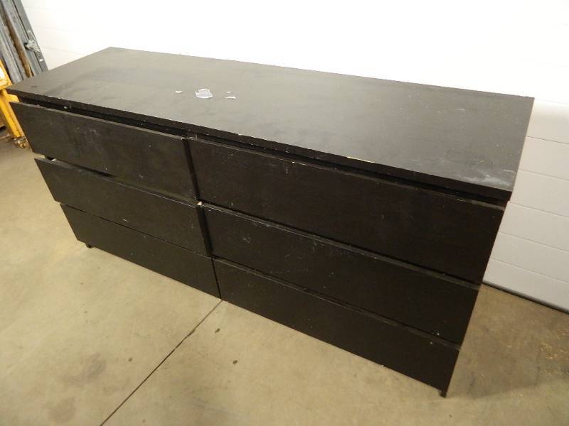 lot 234 image: 6 Drawer Dresser