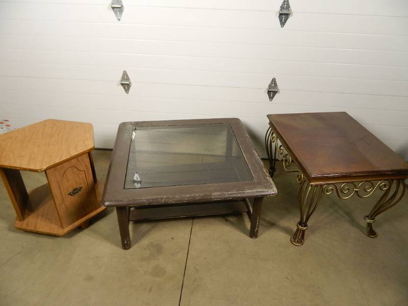 lot 237 image: 3 Assorted Tables