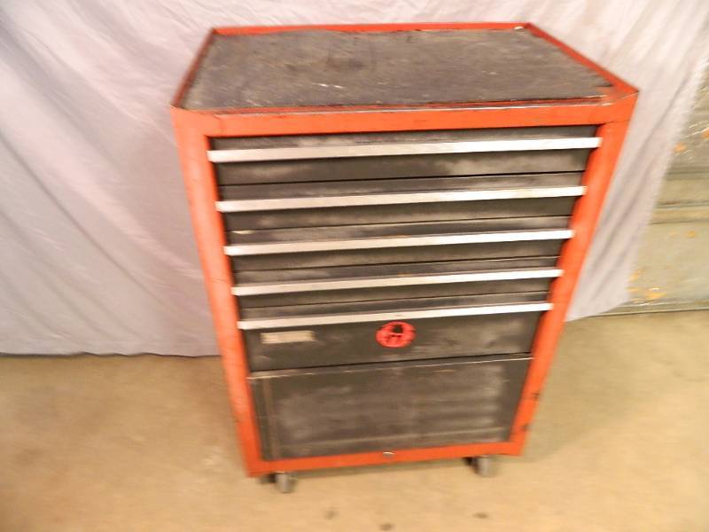 lot 2 image: 5 Drawer Craftsman Toolbox on Wheels