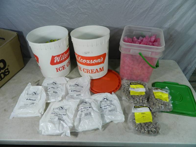 lot 23 image: Shotgun Ammo Reloading Supplies