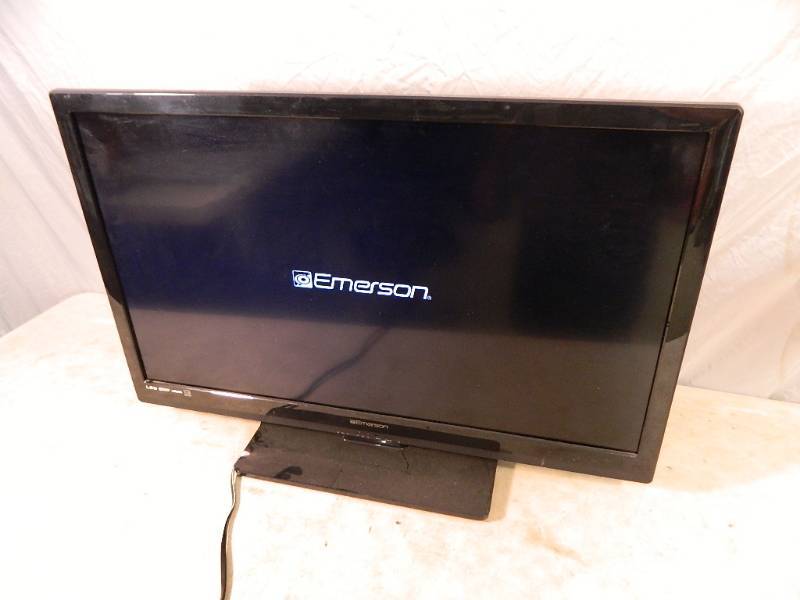 lot 27 image: 32 inch LED TV