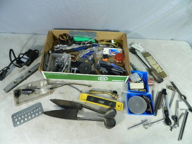 lot 37 image: Hand Tools, Air Tools, Etc