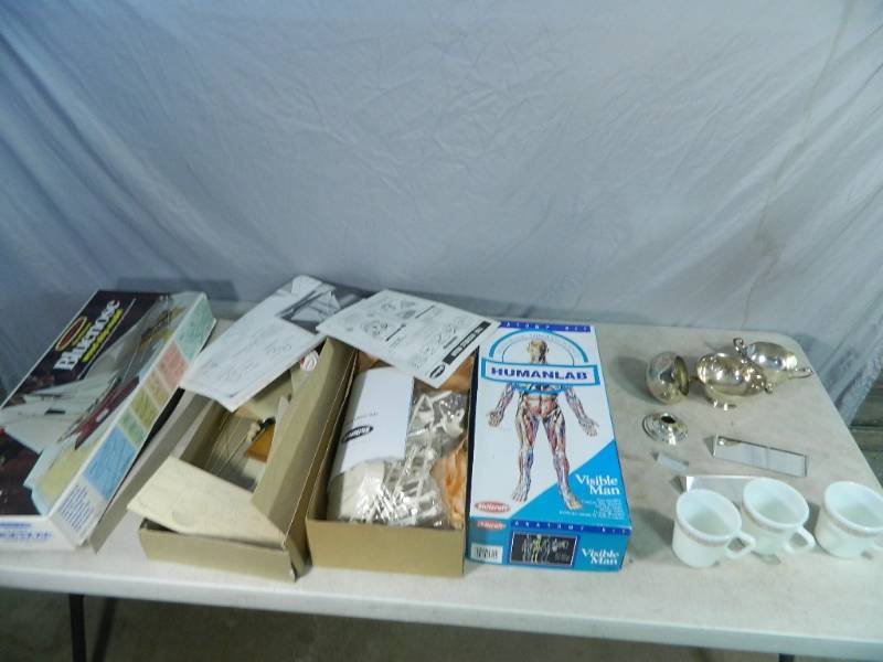 lot 46 image: Wooden Ship Model, Pyrex, Etc