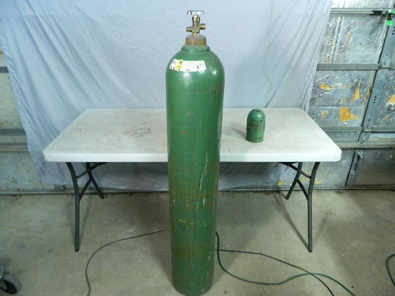 lot 94 image: Large Oxygen Torch Tank