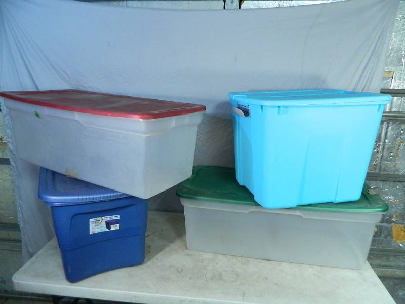 lot 96 image: 4 Totes with Lids