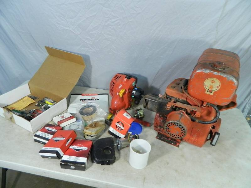 lot 117 image: Small Engines, Parts, Etc