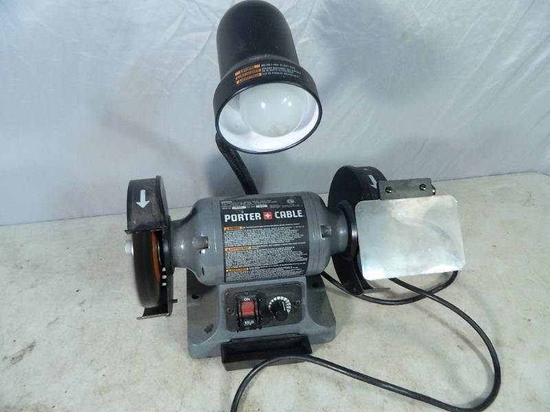 lot 173 image: 6 inch Delta Bench Grinder