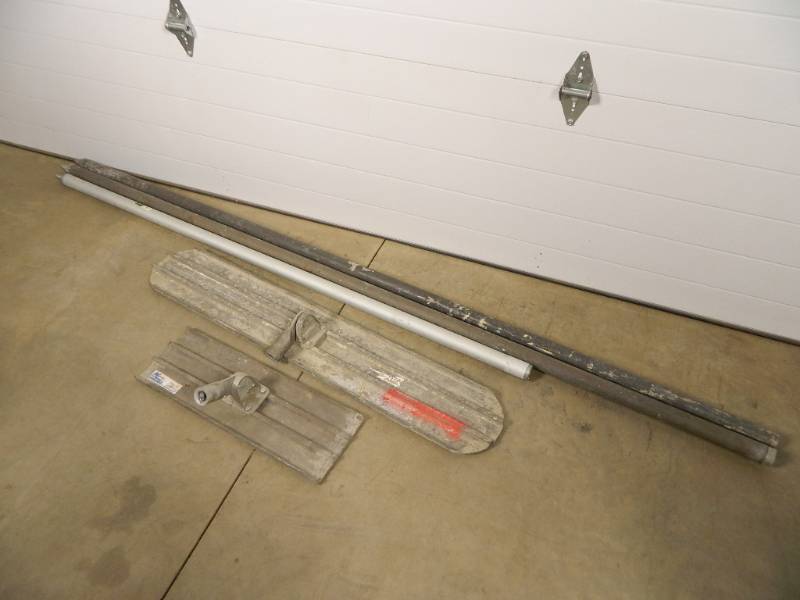 lot 5 image: Bull Floats and Handles