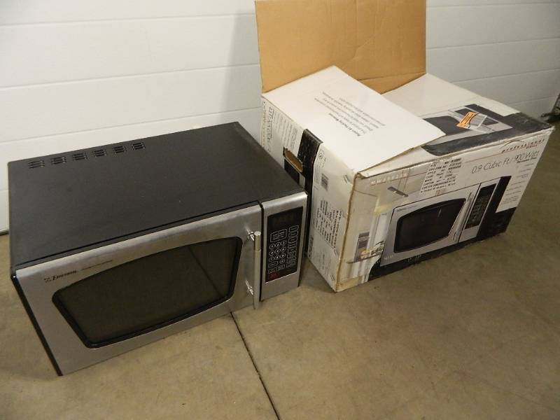 lot 8 image: Emerson Stainless Steel Microwave