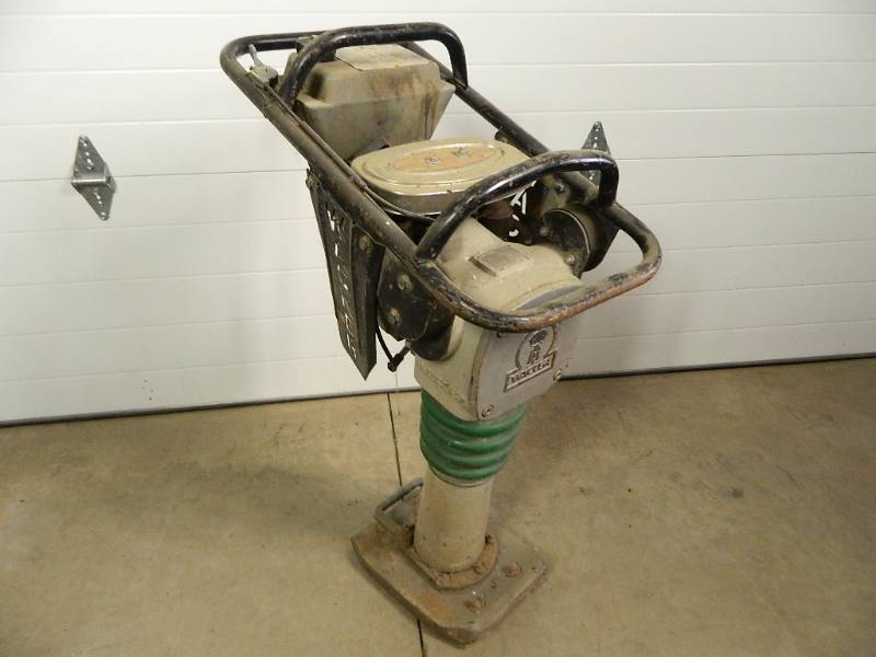 lot 10 image: Wacker Jumping Jack Compactor