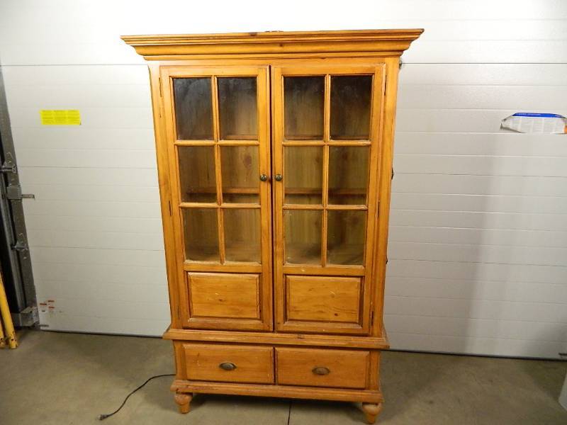 lot 206 image: Storage Hutch