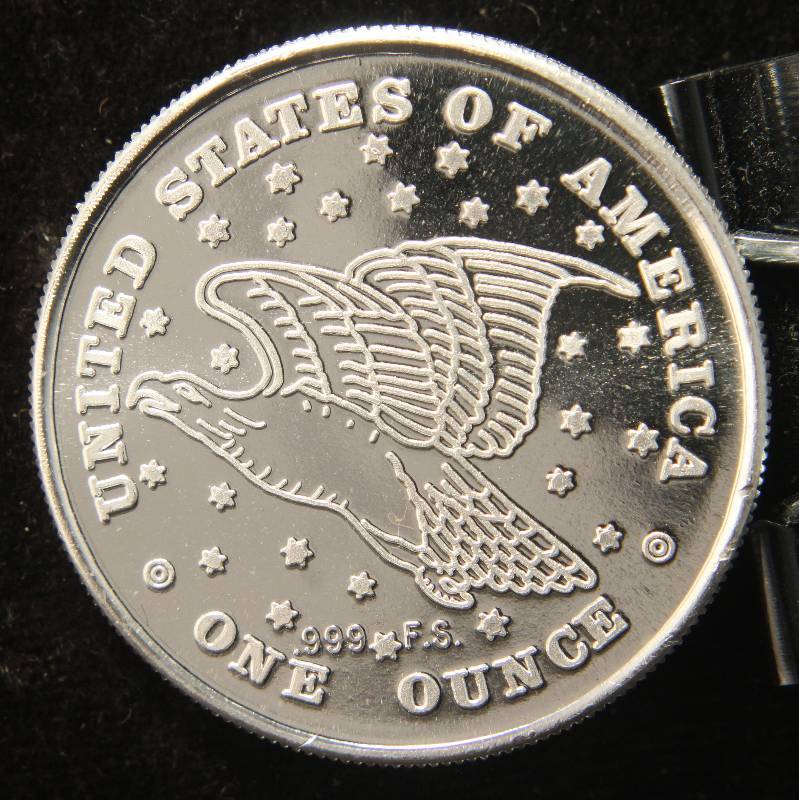 1 TROY OZ. .999 FINE SILVER LIBERTY EAGLE ROUND