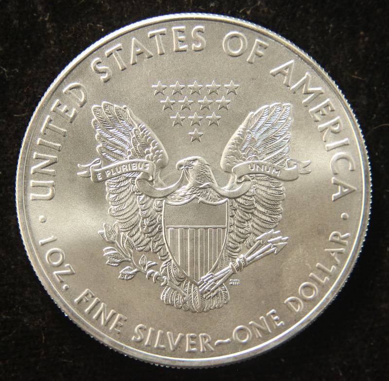 2016 AMERICAN SILVER EAGLE 1 TROY OZ. .999 FINE SILVER DOLLAR