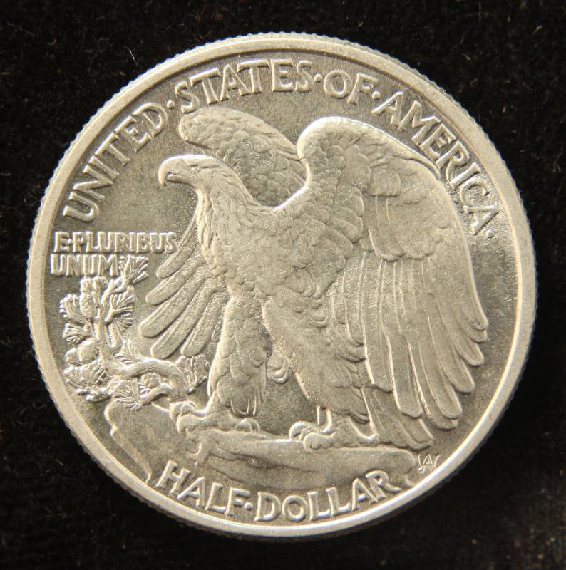 1942 WALKING LIBERTY SILVER HALF DOLLAR UNC