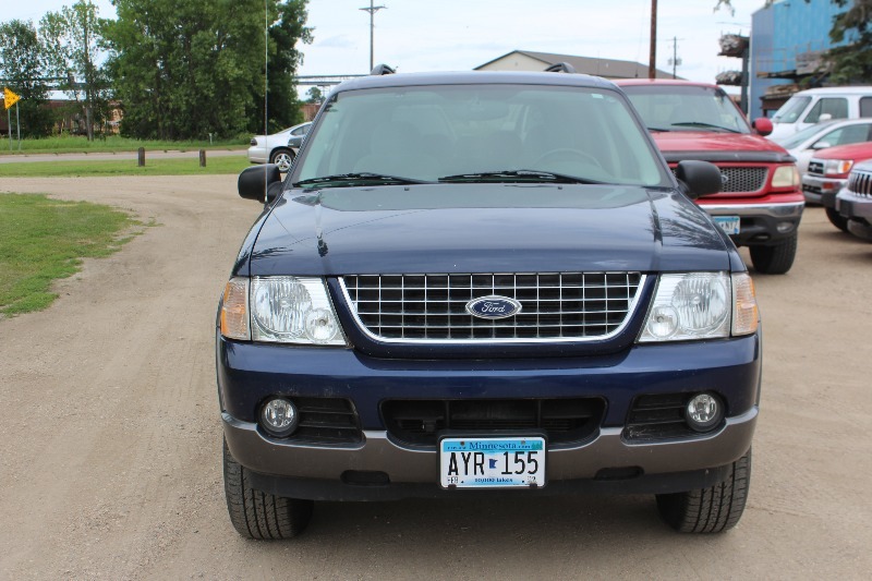 2004 Ford Explorer XLT 4x4 - 7 Passenger Seating -