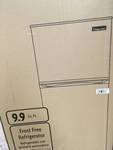 Magic Chef 9.9 cu. ft. Top Freezer Refrigerator in White New