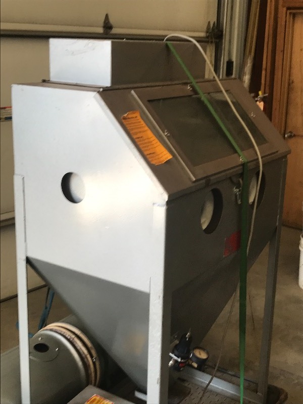 lot 7 image: Trinco Sandblasting Cabinet