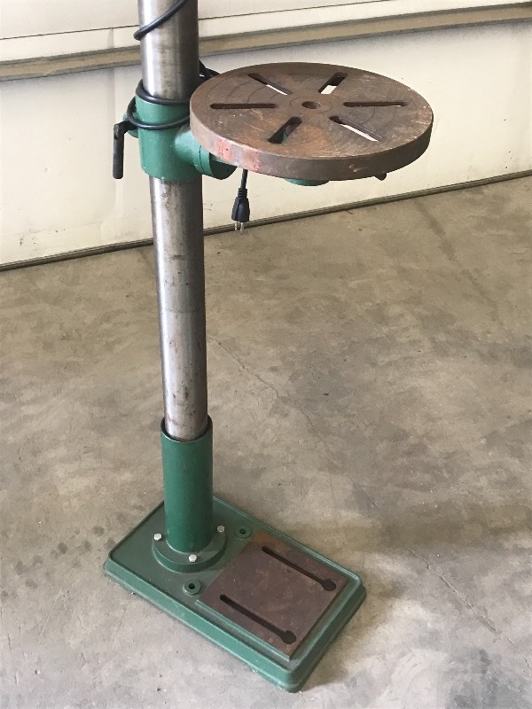 lot 9 image: Upright Drill Press