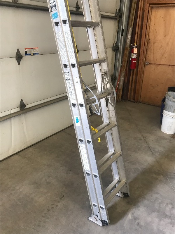 lot 12 image: Werner 36ft Extension Ladder
