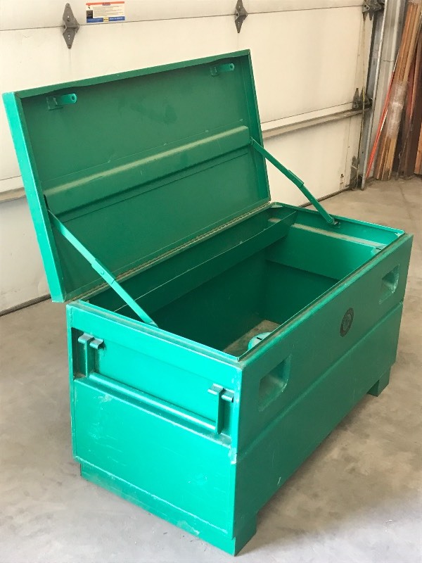lot 19 image: Commercial 4ft Gang Box