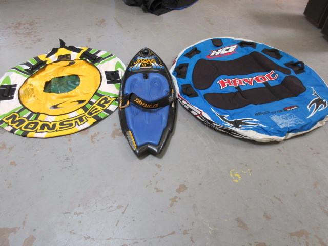 lot 512 image: TOW BEHIND WATER TUBES AND KNEE BOARD