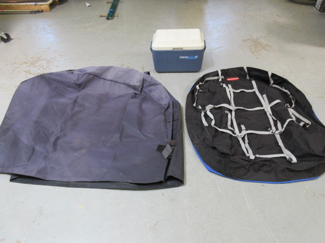 lot 513 image: CARGO CARRIER, GRILL COVER AND COOLER