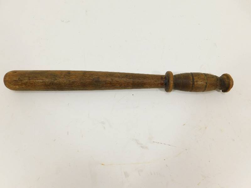 lot 12 image: Billy Club or Off a Ships Wheel