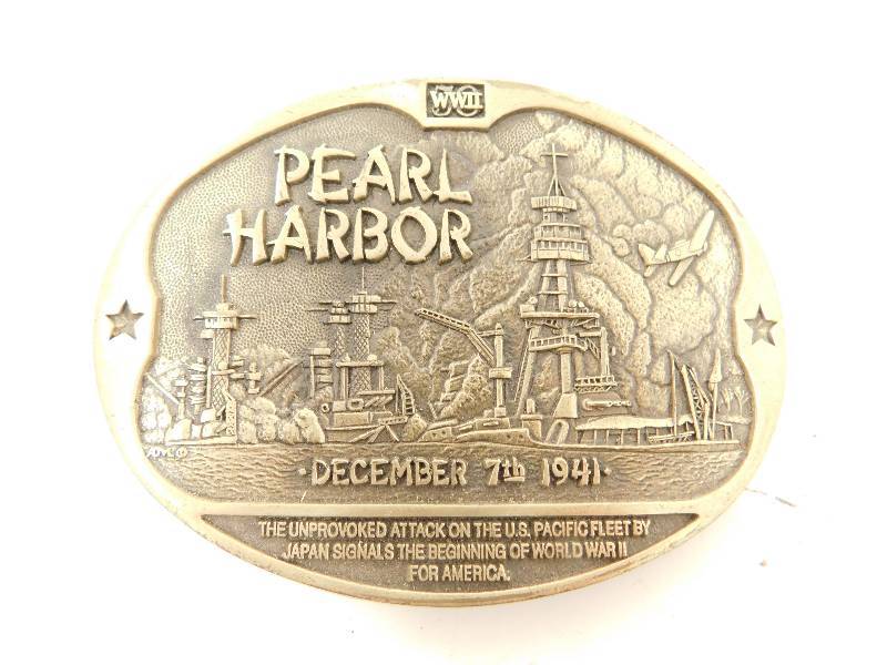lot 22 image: WW ll PEARL HARBOR Belt Buckle